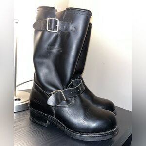 Men’s leather boot
